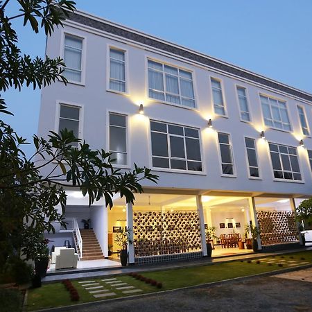 Alice Villa Hotel Takeo Buitenkant foto