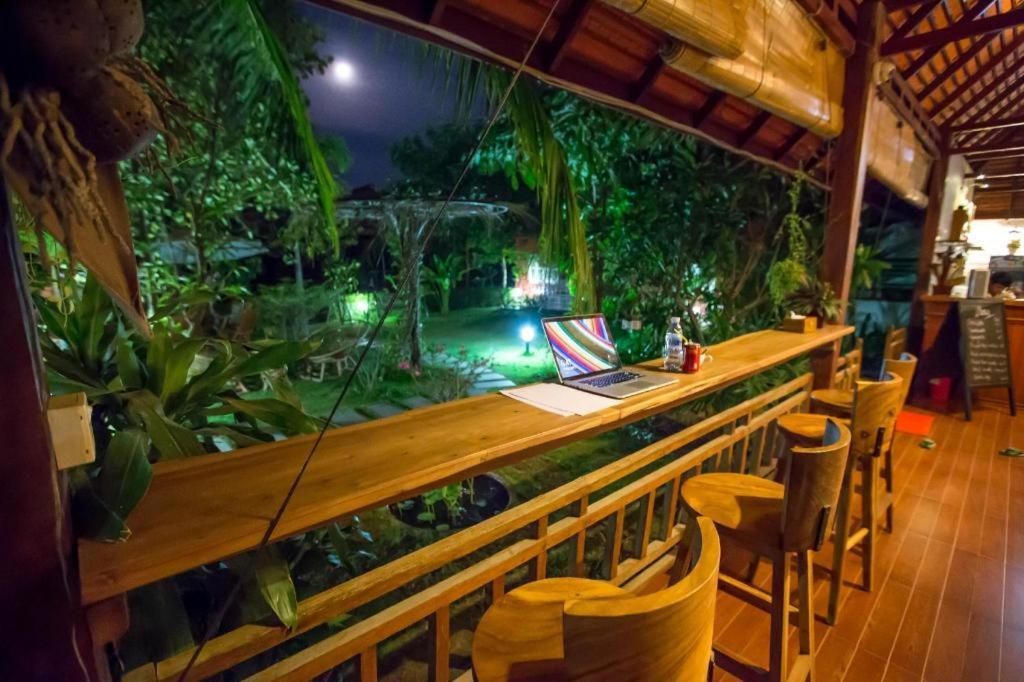 Alice Villa Hotel Takeo Buitenkant foto