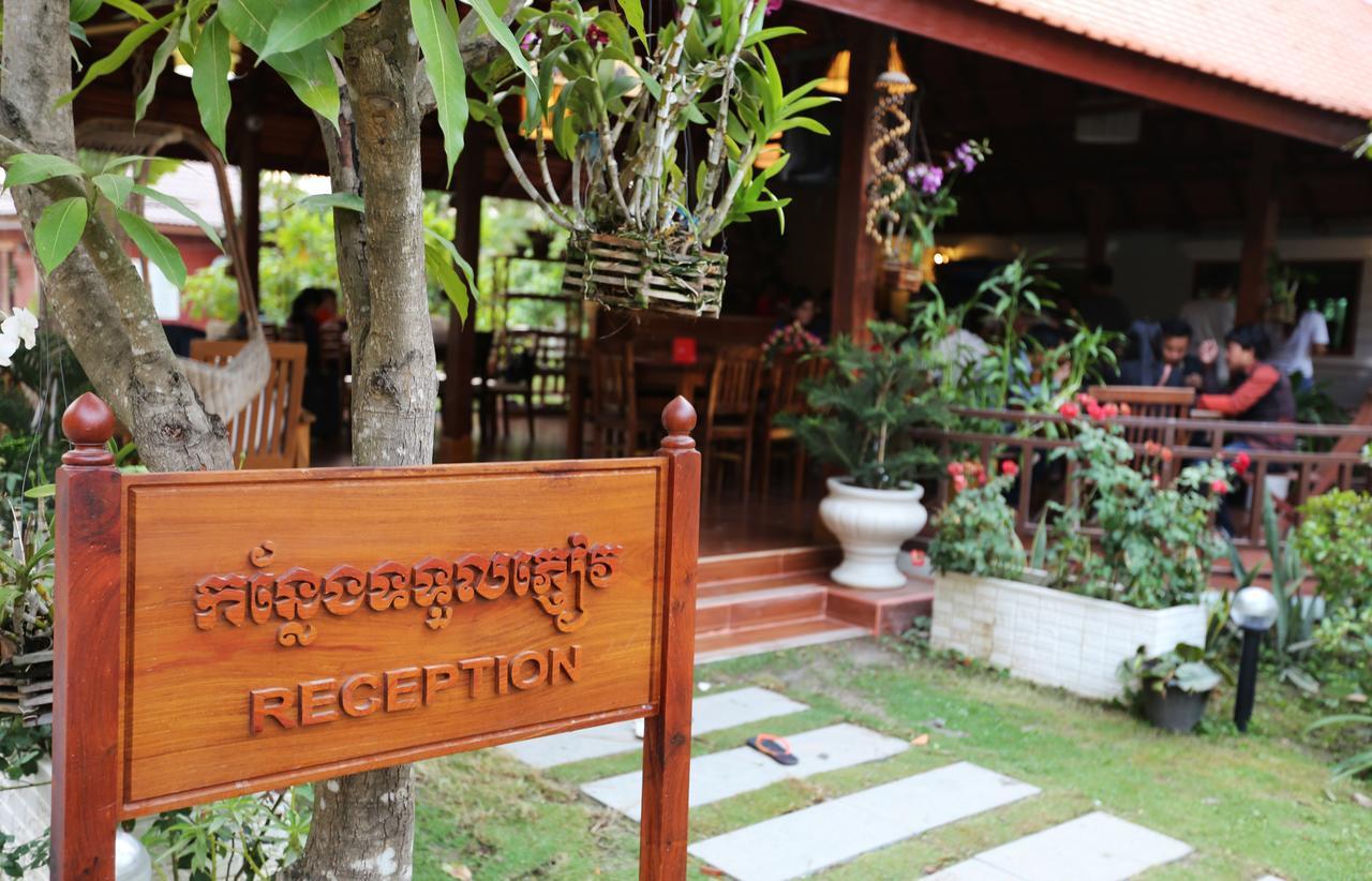 Alice Villa Hotel Takeo Buitenkant foto