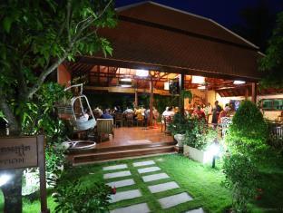Alice Villa Hotel Takeo Buitenkant foto