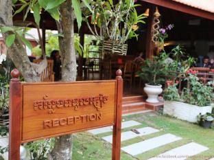 Alice Villa Hotel Takeo Buitenkant foto